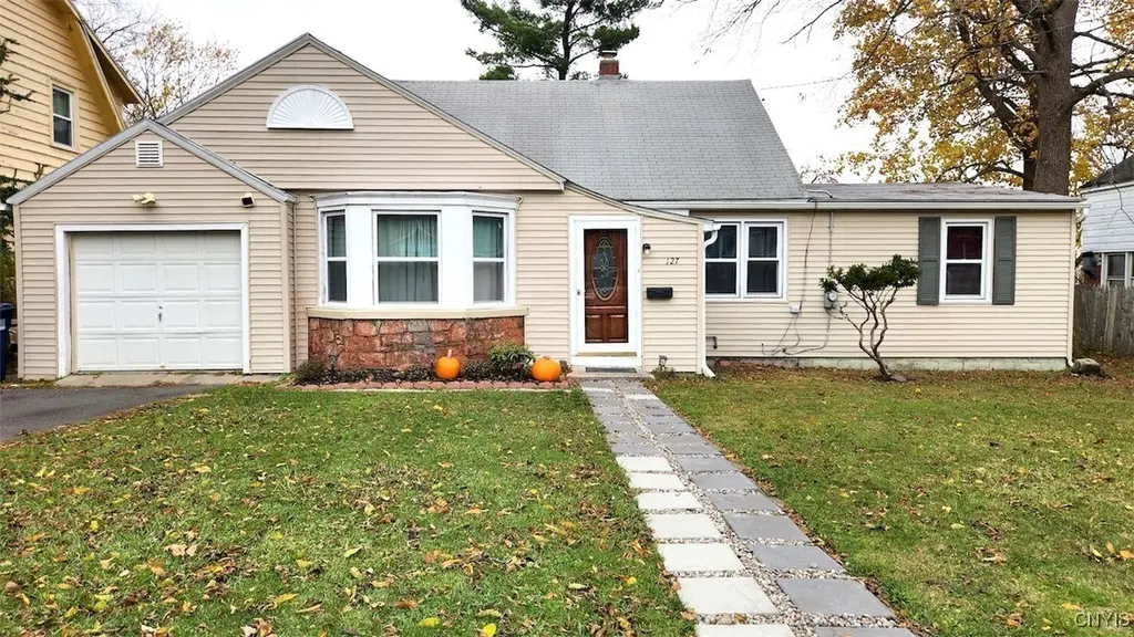 127 Delray Ave