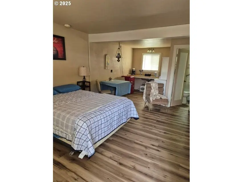 755 S Canyon Blvd