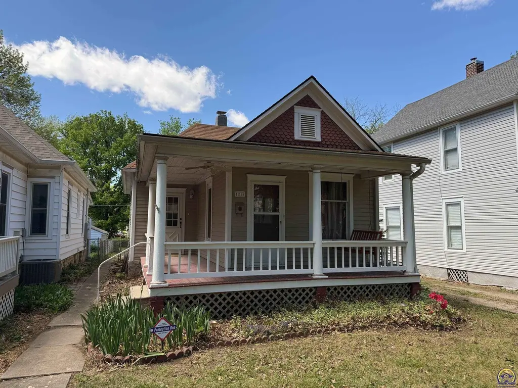 115 SW Fillmore St