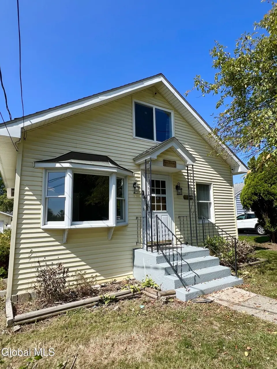 125 Joslen Blvd