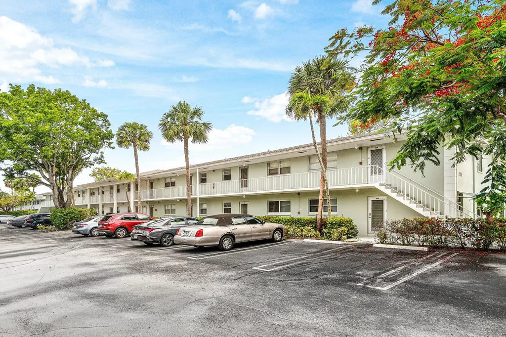 2700 SW 22nd Ave #1409