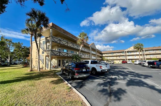 2464 Australia Way E #66