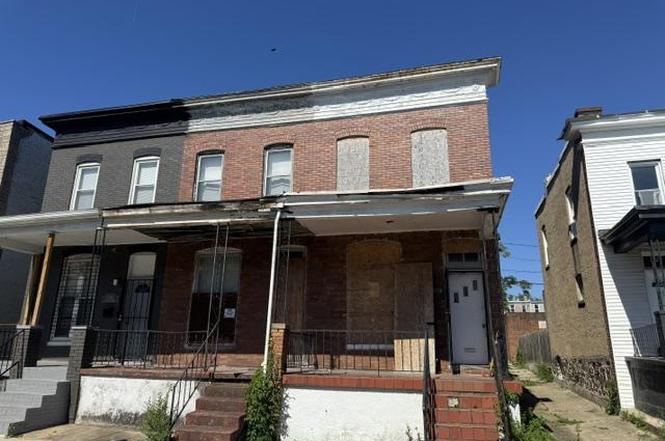 2110 N Pulaski St