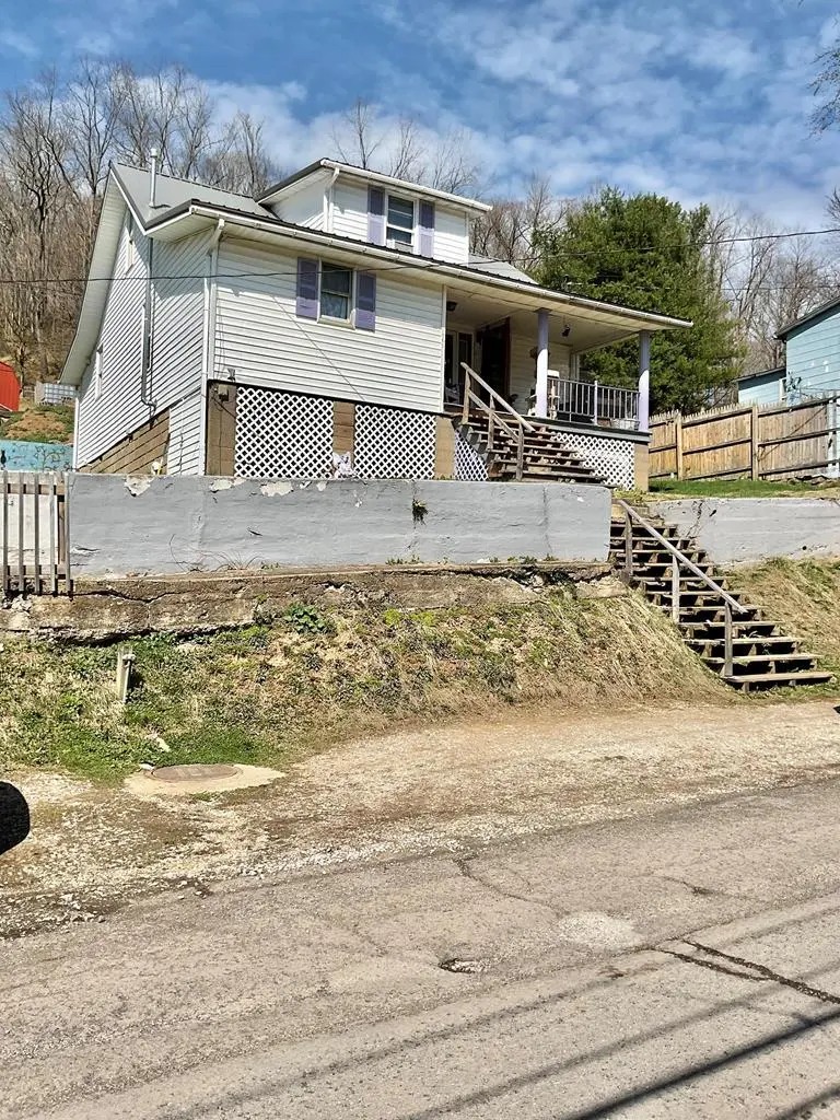 561 Alley Addition St