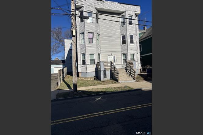 373 Blatchley Ave