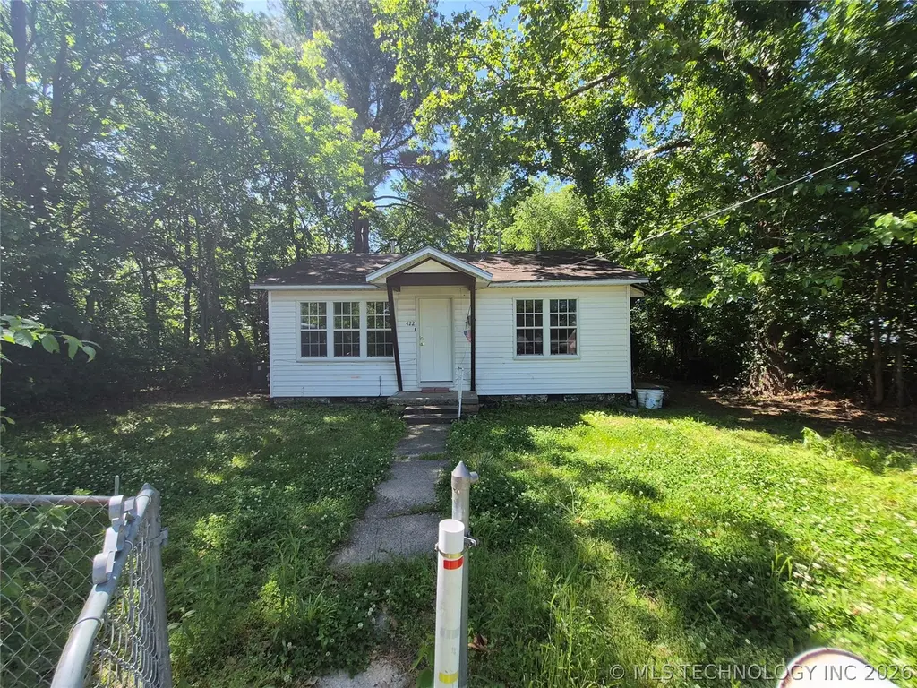 422 S Locke St