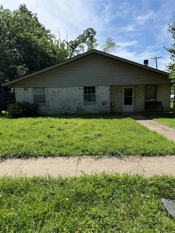 700 Live Oak St