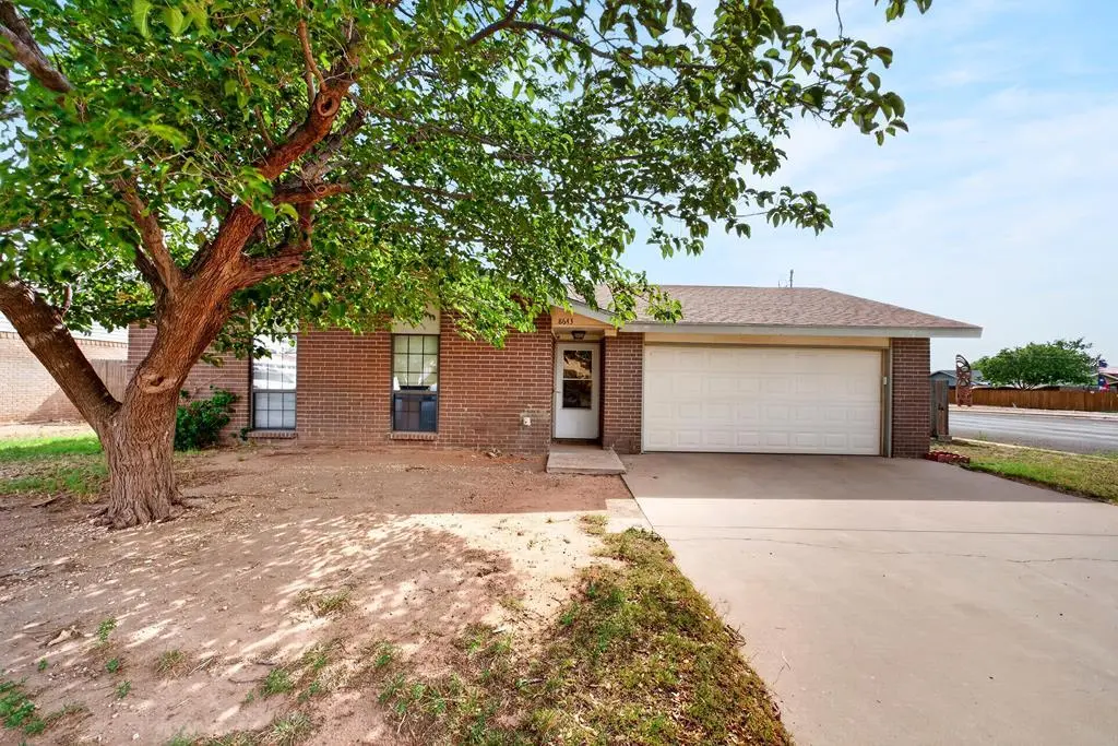 8643 Holiday Dr