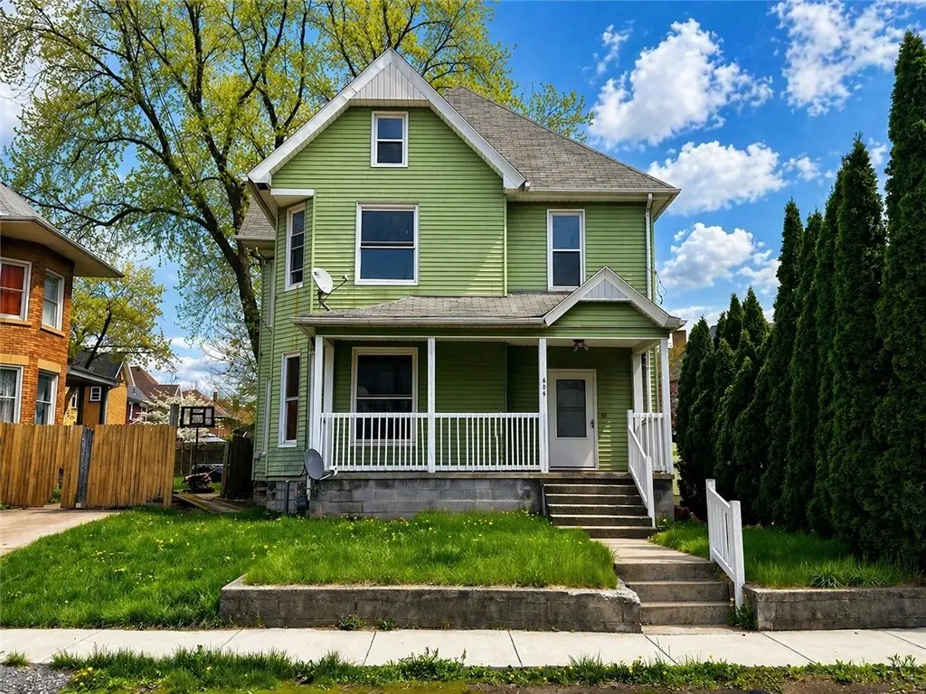 604 Centennial St