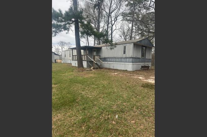 17899 Lakeview Dr