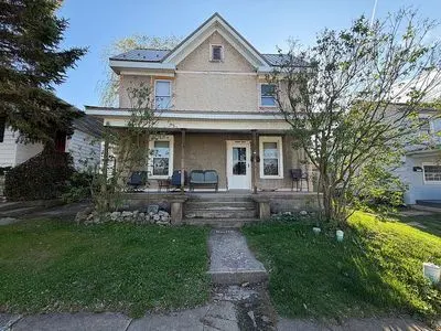 119 N 11th St