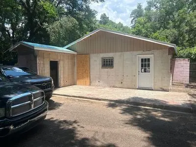105 Webb Ln