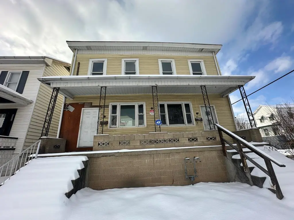 301 & 303 South York St