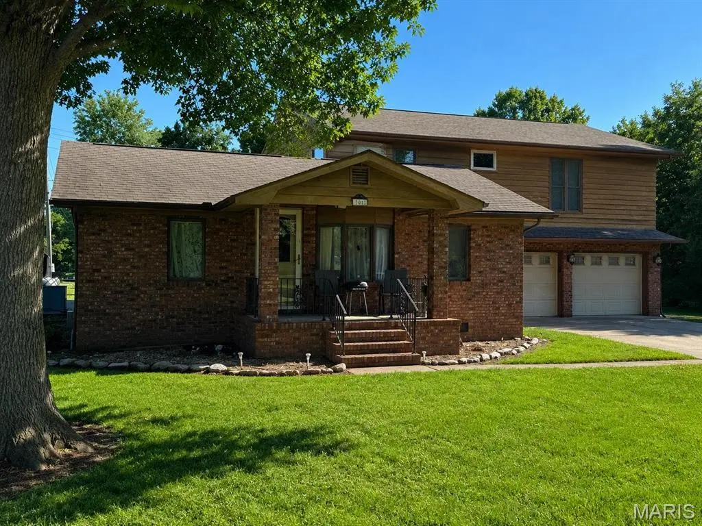 301 Pecan St