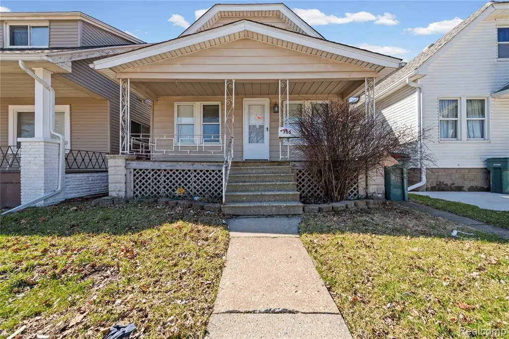 705 Cleophus Pkwy