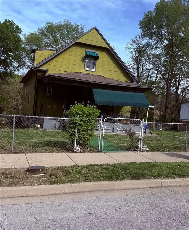2013 Kansas Ave