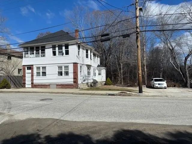 90 Mapleville Main St