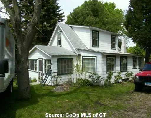 40 Beach Rd