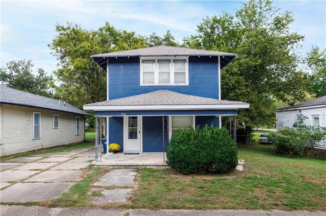 216 S 14th St