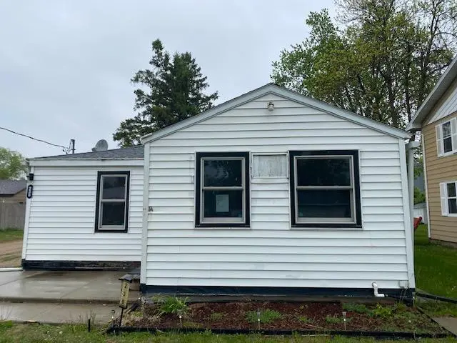 238 Meeker Ave W