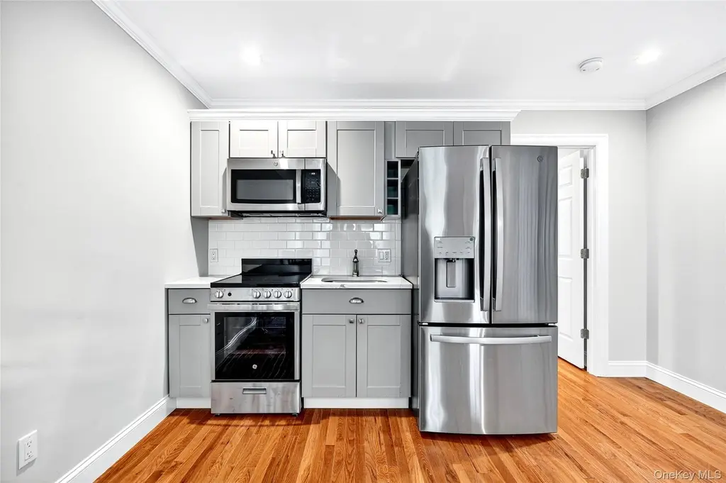 24 Wappanocca Ave Unit I