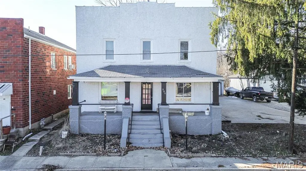 208 County Rd N