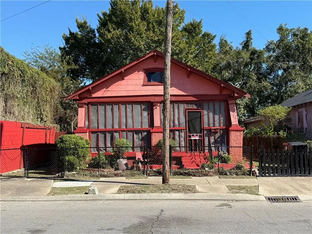 1018 Wagner St