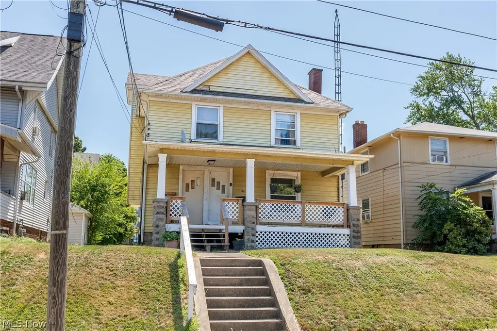 206 Ingram Ave SW