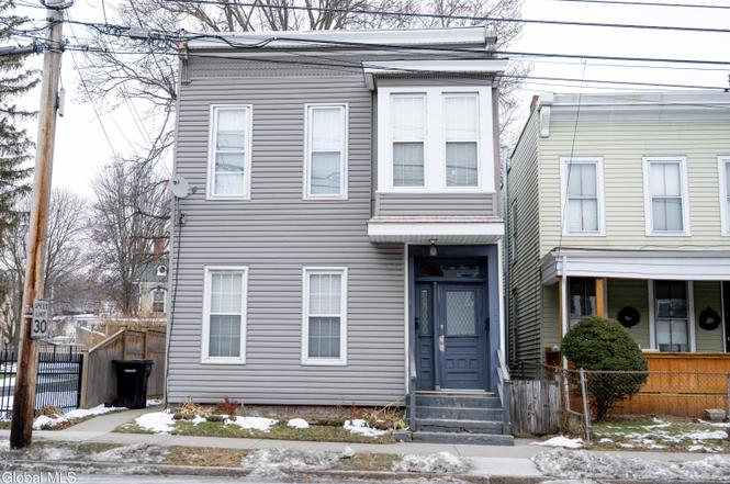 104 2nd Ave