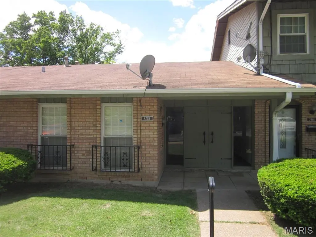 7287 N Hanley Rd Unit B