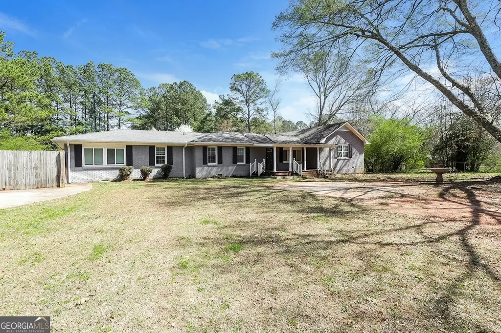 325 Longview Rd