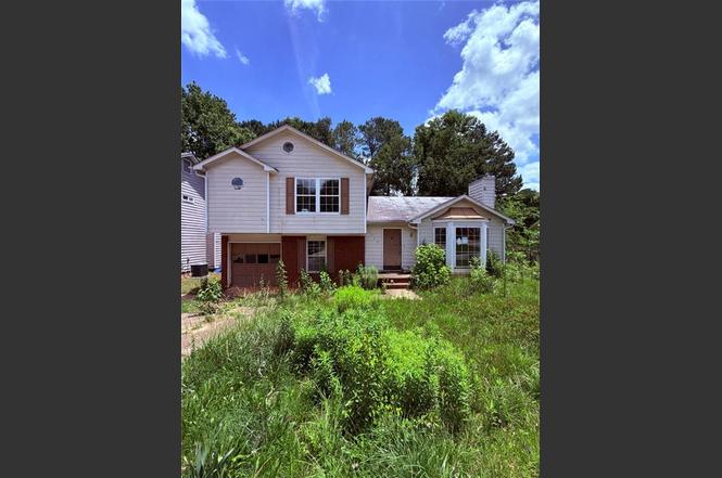 3738 Sandy Shoals Ln