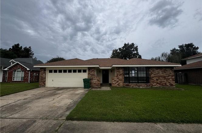 2117 Colonial Dr