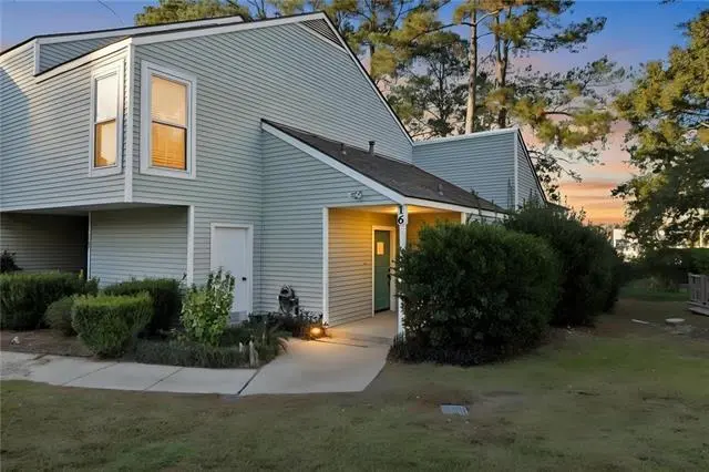 16 Jacqueline Ct #16