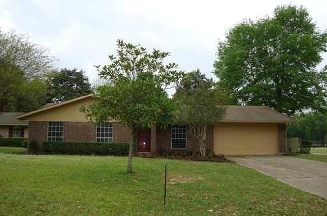 813 Kingston Ct