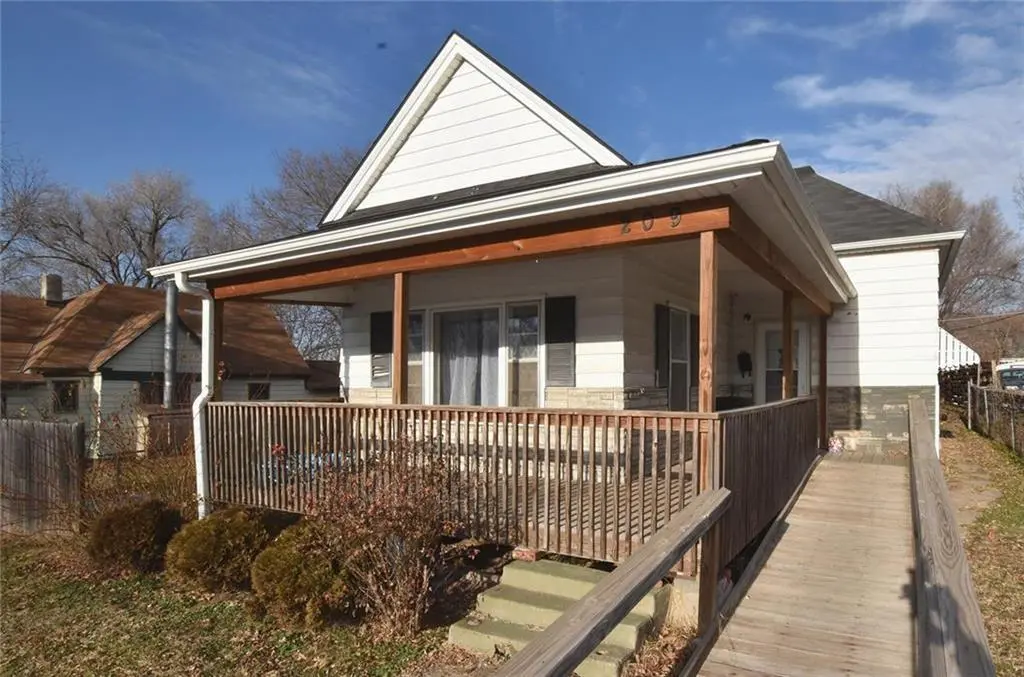 209 W Nebraska Ave