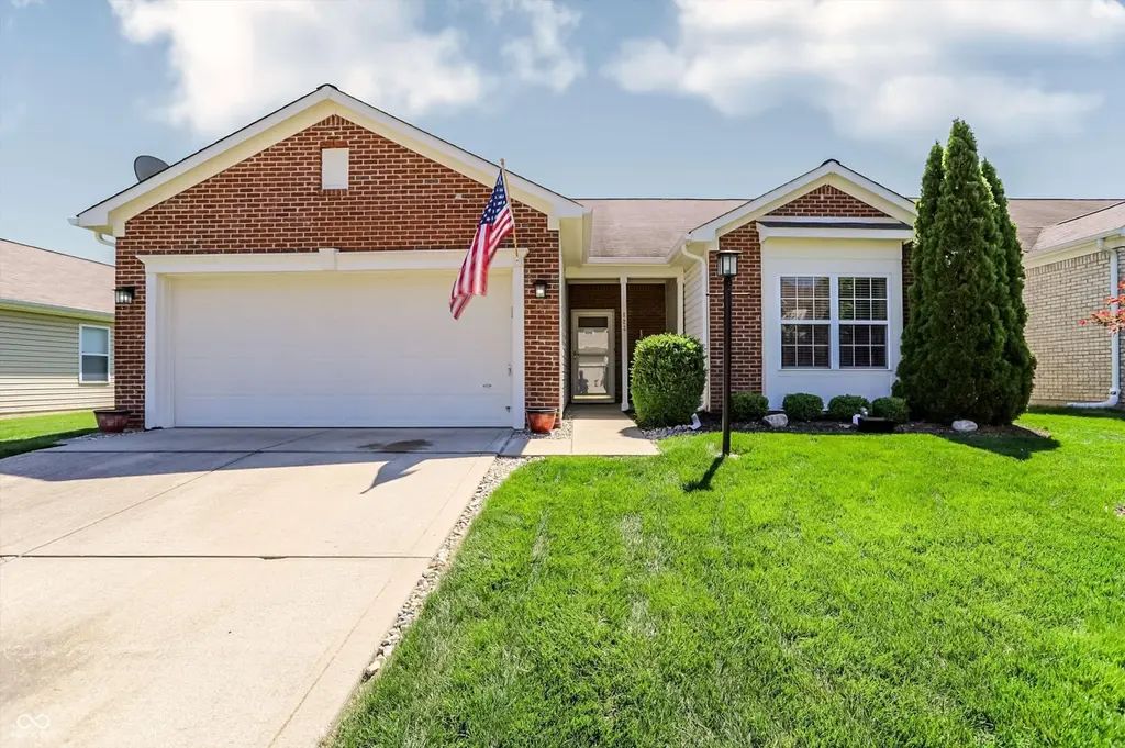823 Daybreak Dr