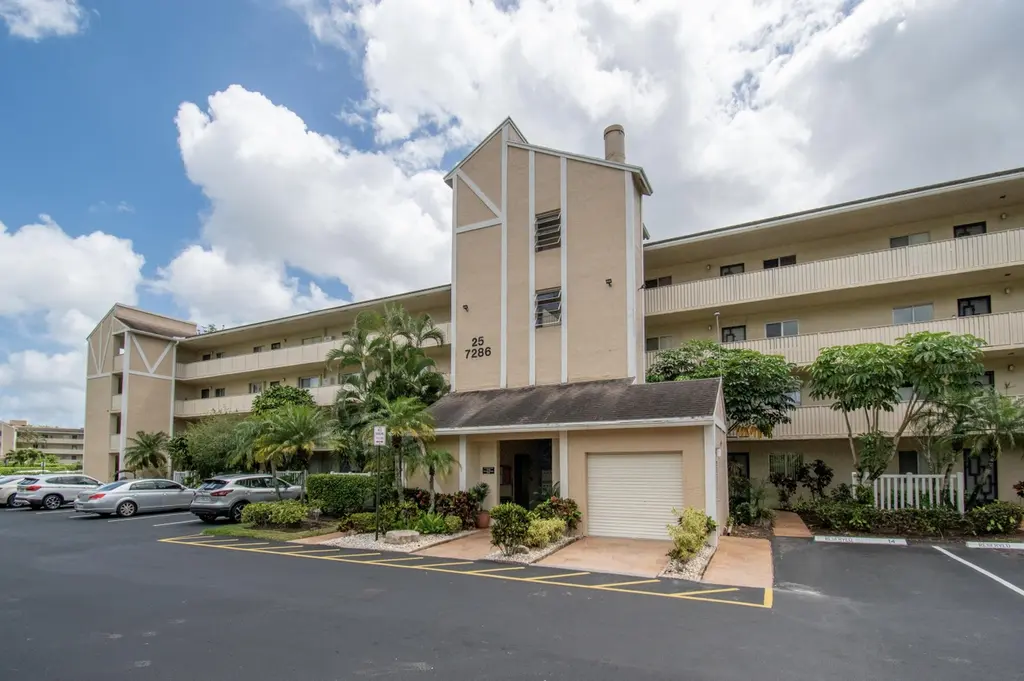 7286 Huntington Ln #408