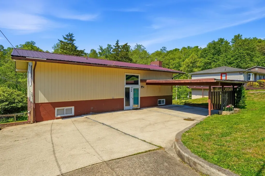 129 Westwood Ln