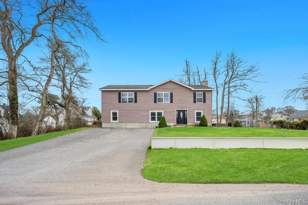 236 Forest Rd W