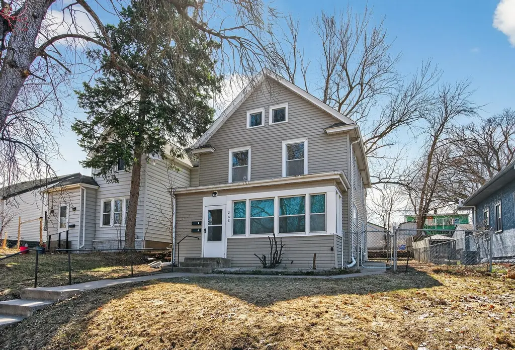 268 Winona St E
