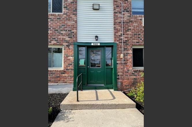 2453 D Union Blvd
