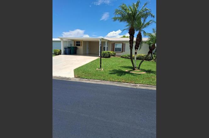 1660 SW 35 Cir