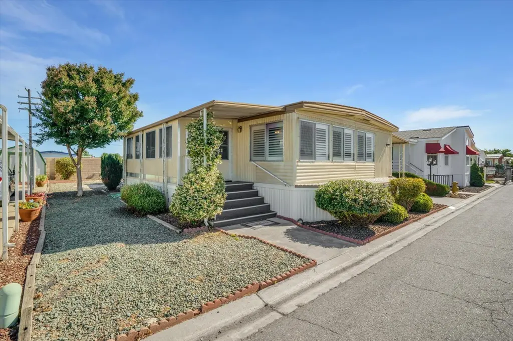 604 Pringle Ave #2