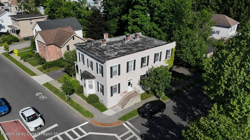 86 Pine St