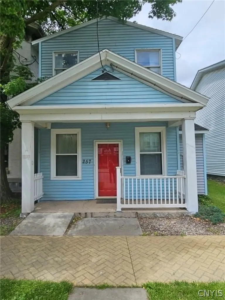 257 W Genesee St