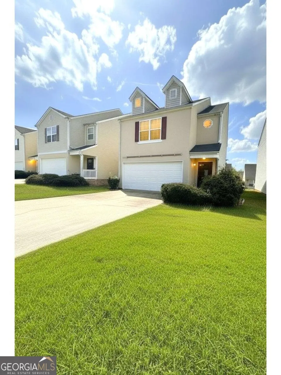 5445 Waterfall Ct