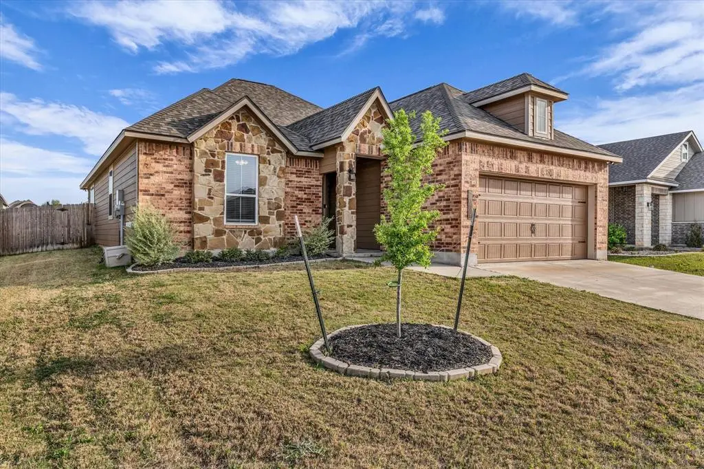 7008 Llano Dr