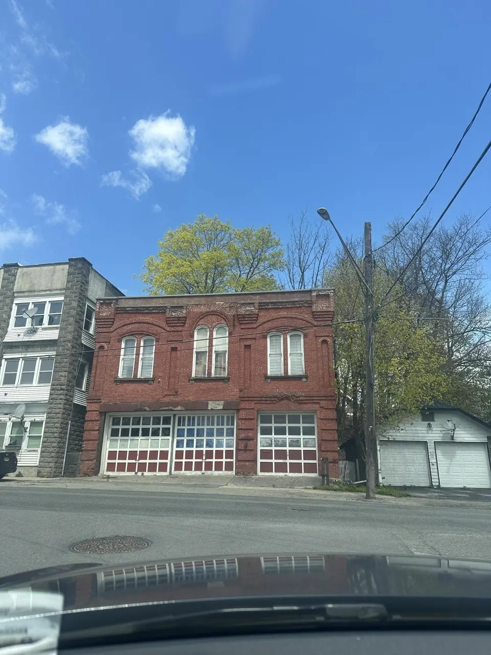 3245 Broad St