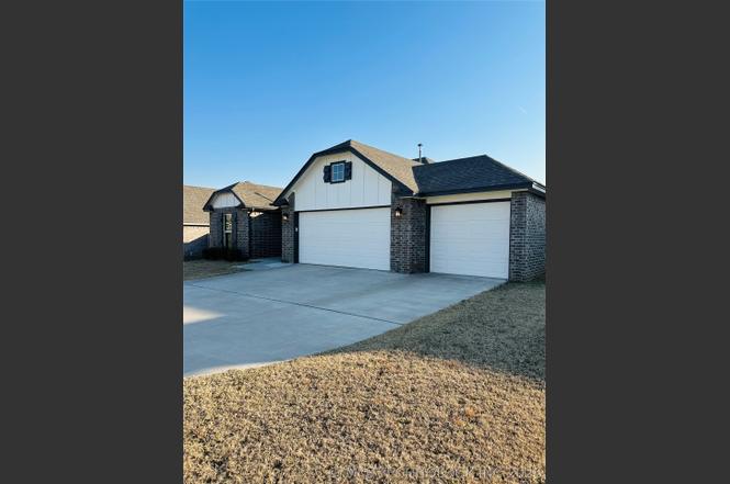 3634 E 143rd Pl S